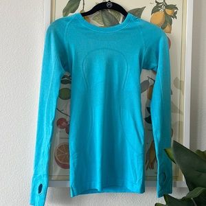 NEW LULULEMON Women’s Long Sleeve Run Slim Fit Swiftly, Size 2. FREE SHIPPING!!